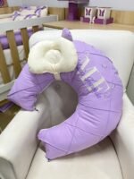 Almofada de amamentação Lilás.