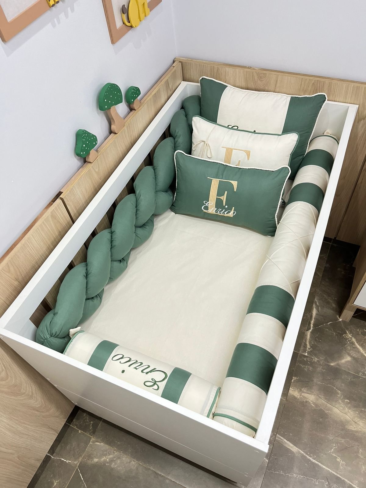 WhatsApp-Image-2024-07-01-at-18.31.16.jpeg Enxoval de berço - 10 peças. - Imagem 1