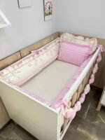 Enxoval de berço Jardim das borboletas rosa - 10 peças.